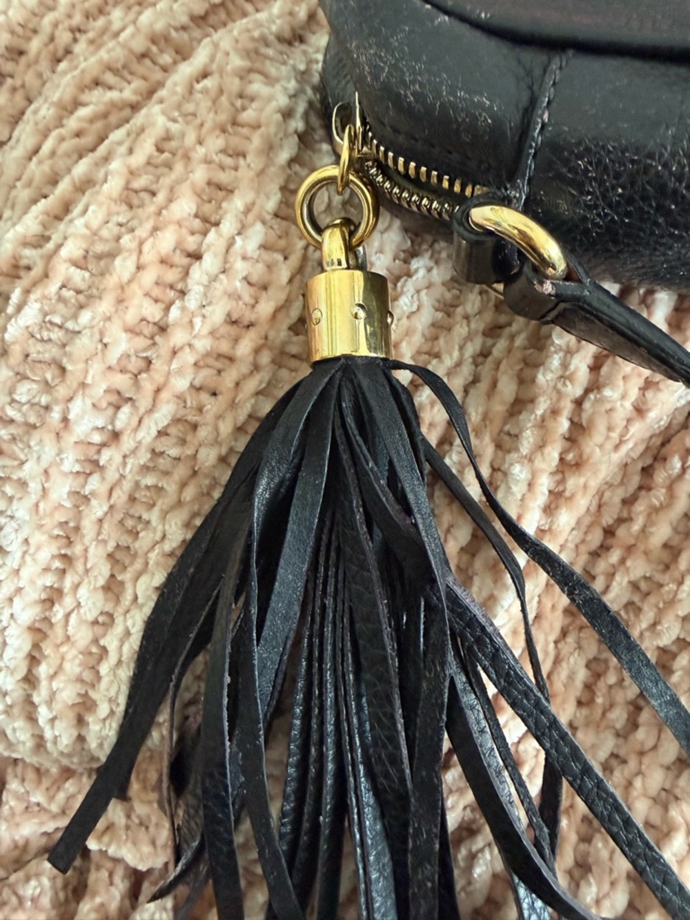 Gucci Soho Disco Crossbody Bag Black Leather Gold Hardware Tassel | Authentic - Picture 6 of 7